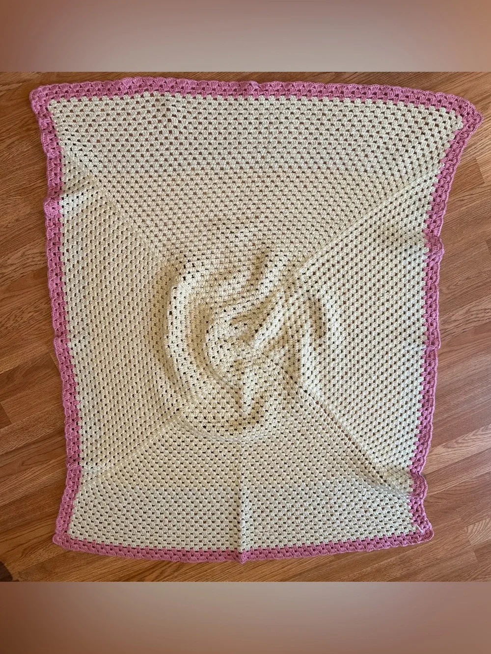 Vintage Handmade Crocheted Baby Blanket Cream Off White Pink Trim 39x48 Granny